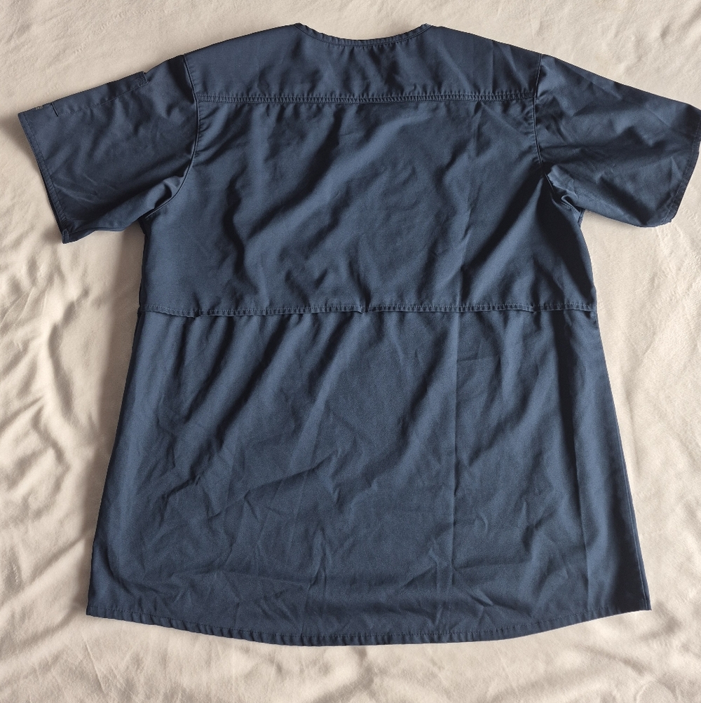 Carhartt Scrub Top Size Medium Unisex Navy Blue Back Ventilation Front Pocket - Picture 7 of 13